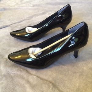 ‼️July 1 Closing! Rockport 9W Heels